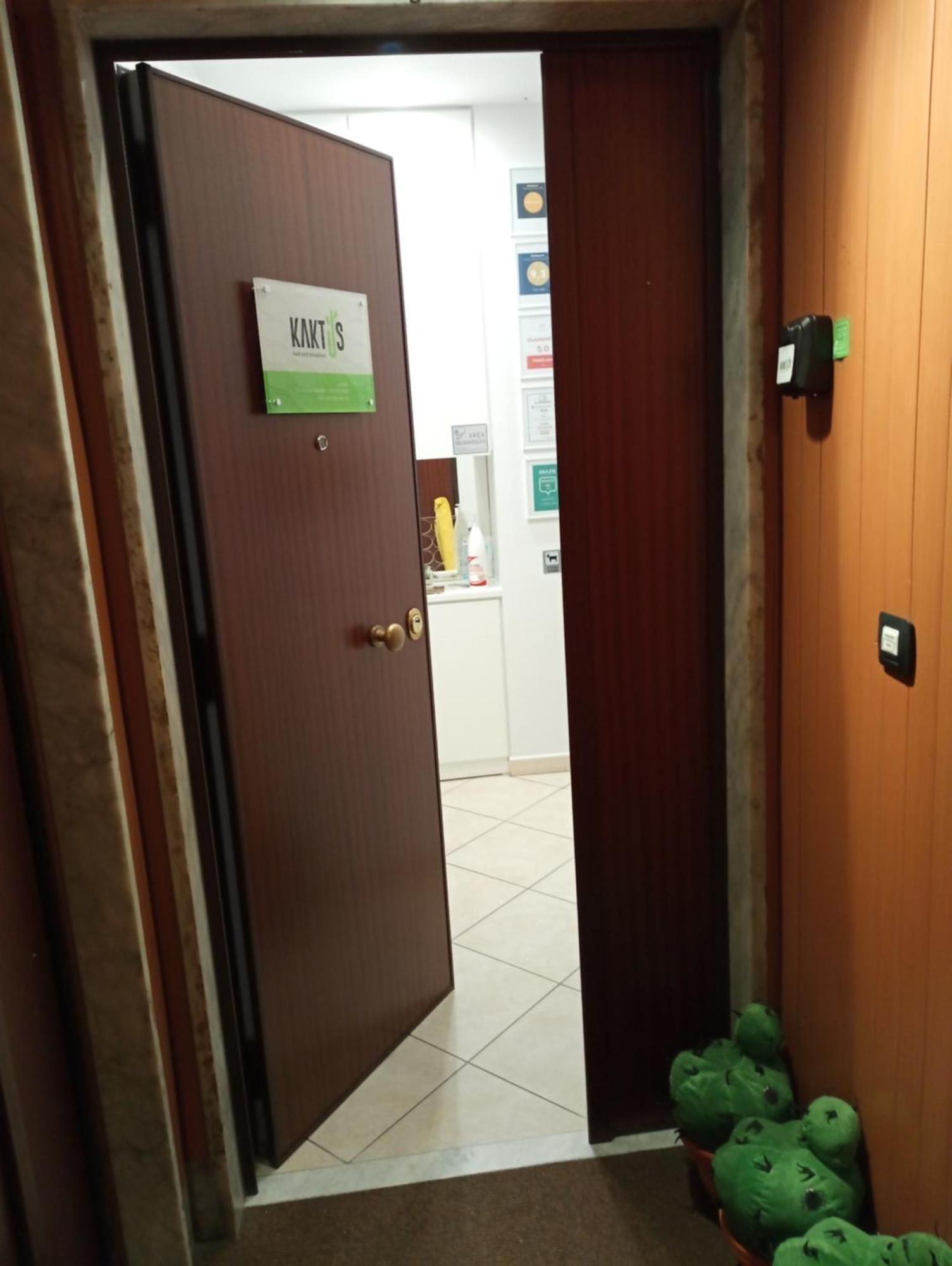 Kaktus B&B Барі Екстер'єр фото
